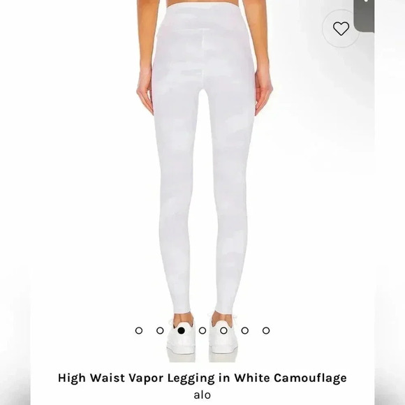 Alo High Waist Vapor Legging in White Camouflage - Picture 6 of 9